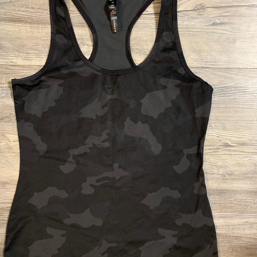 Athletic top